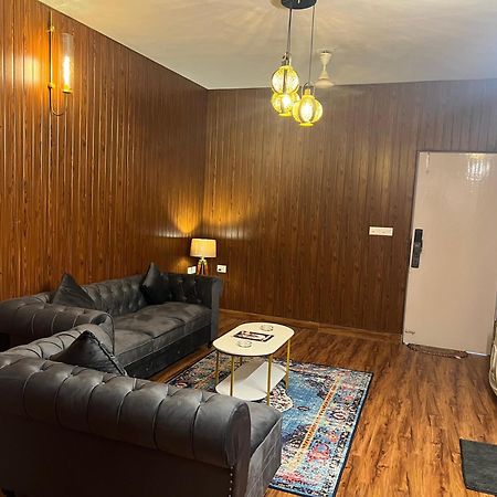 Roof Top 2 Bedroom Appartment Lucknow Buitenkant foto